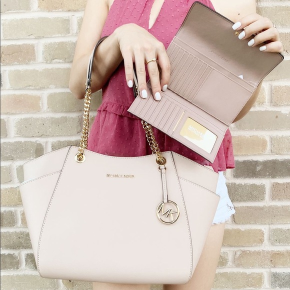 Gaby’sBags👜💕-NWT Michael Kors Tote&Wallet SET - Picture 2 of 5